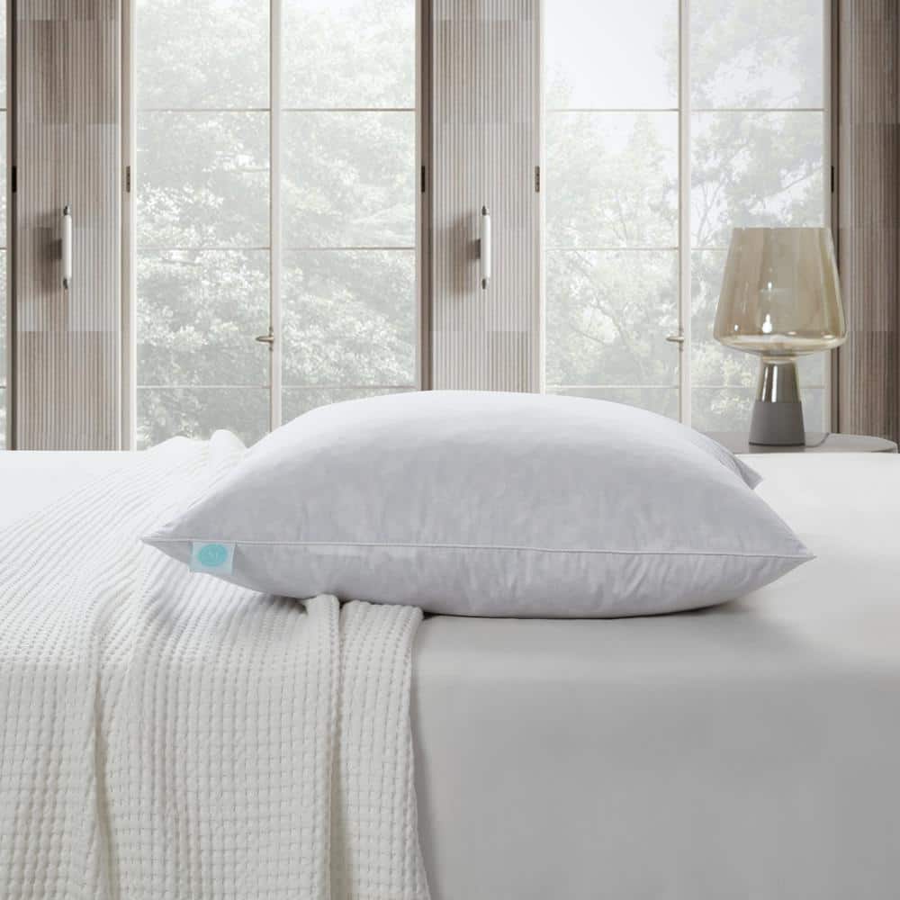 20x20'' White Cotton Feather Fill Decorative Pillow Set