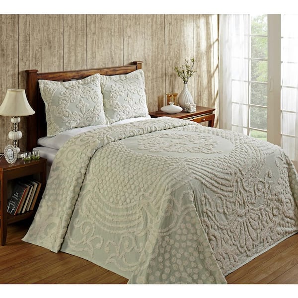 Better Trends Florence Collection in Medallion Design Sage Queen 100% Cotton Tufted Chenille Bedspread