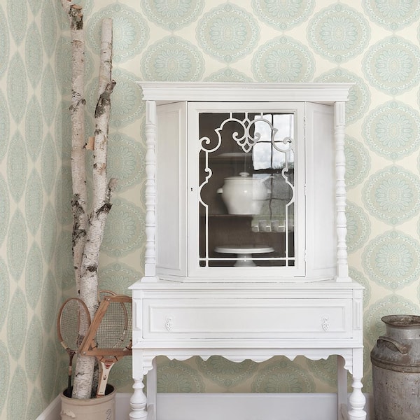 Bolinas Aquamarine Medallion Paper Strippable Roll (Covers 56.4 sq. ft.)