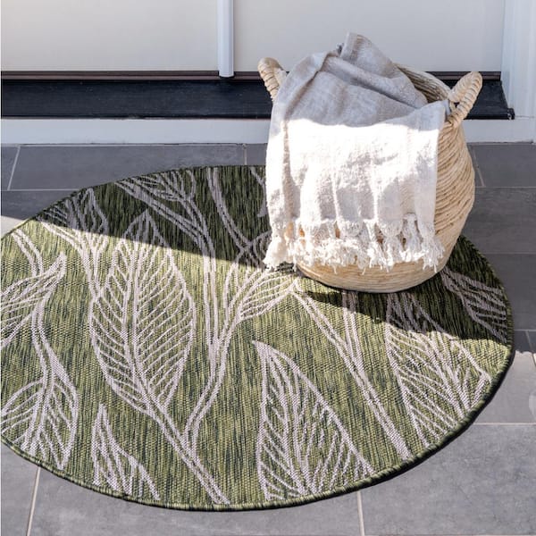 Outdoor Leaf Green 4 ft. Round Area Rug