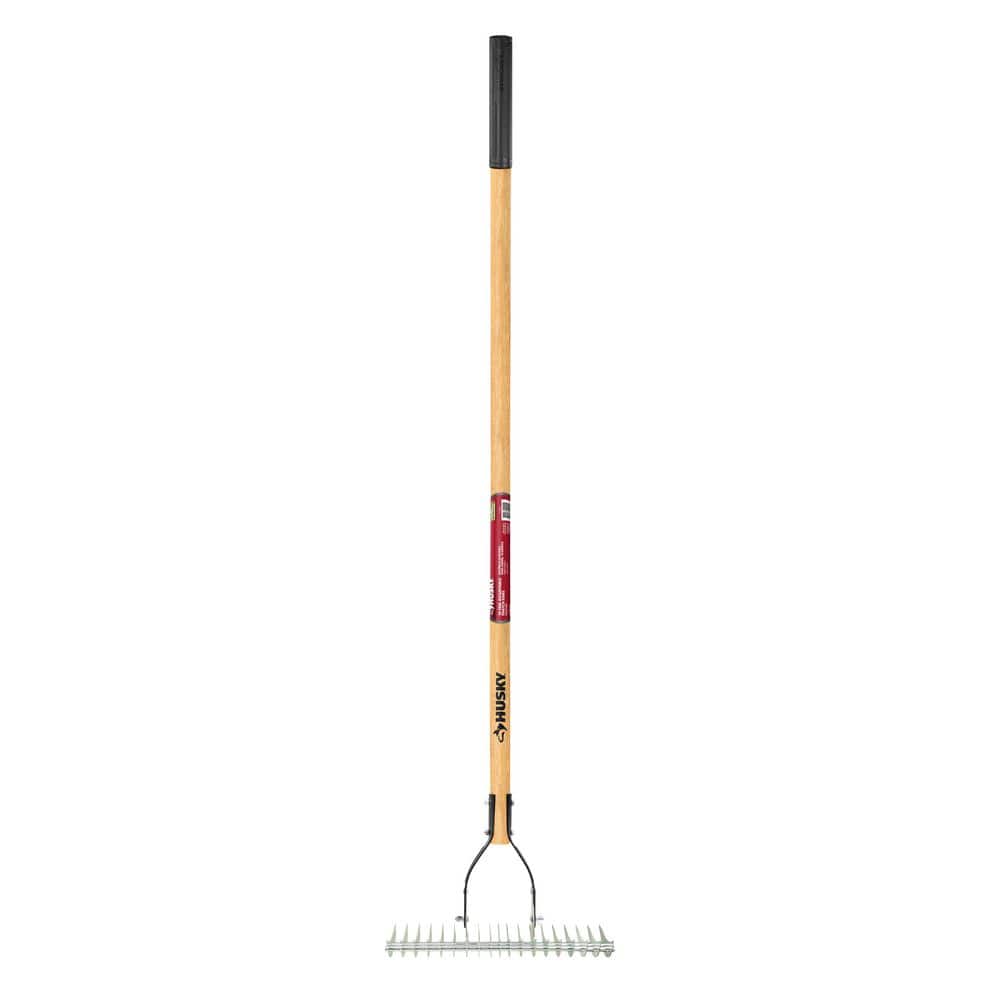 Dobbies Rake Husky 54 in. Long Wood Handle 19-Tine Adjustable Thatch Rake 77113-950 ...