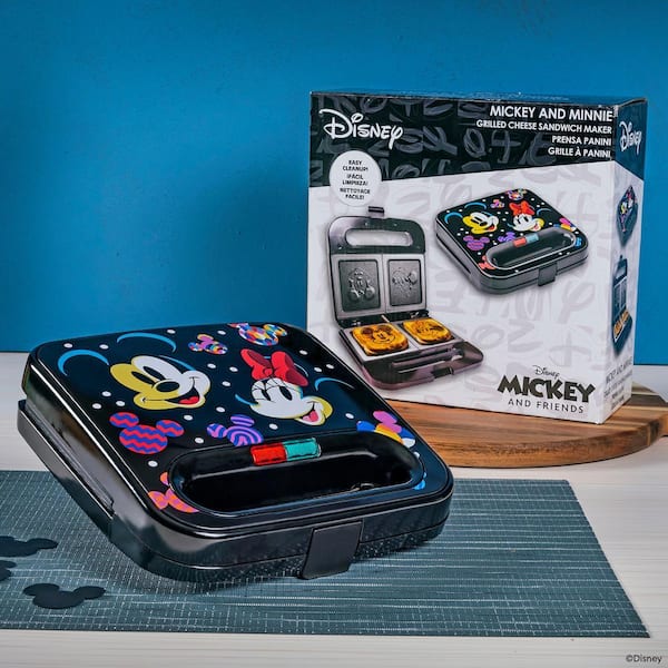 Uncanny Brands Black 750-Watt Disney Mickey and Minnie Mouse