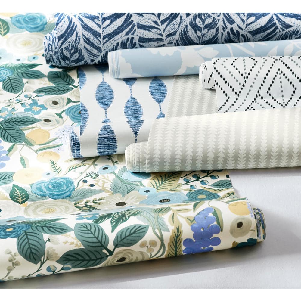 Alloy Gray Vinyl Peel and Stick Geometric Wallpaper Roll