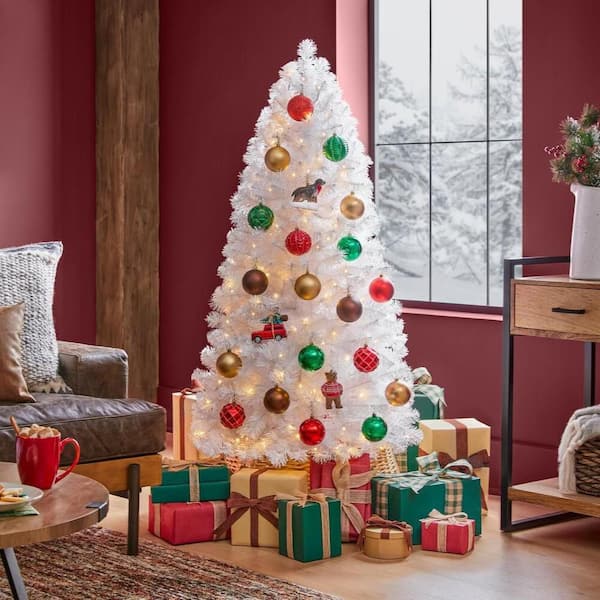 5 ft. Coastal Spruce LED Pre-Lit Artificial Christmas Tree T38