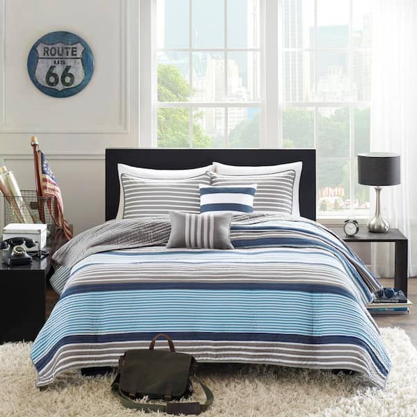 Intelligent Design Matteo 4-Piece Blue Full/Queen Coverlet Set