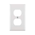 1-Gang Duplex Outlet Wall Plate, White