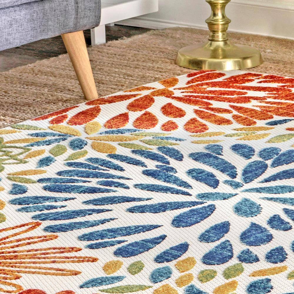 Blue and Multicolor Synthetic Floral Square Area Rug, 8' x 8'