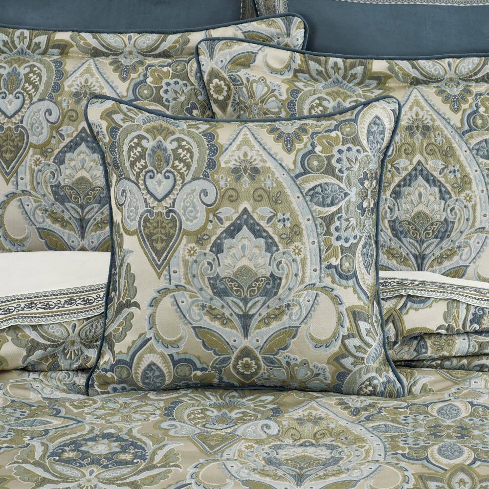 Avellino 20" Square Woven Medallion Throw Pillow