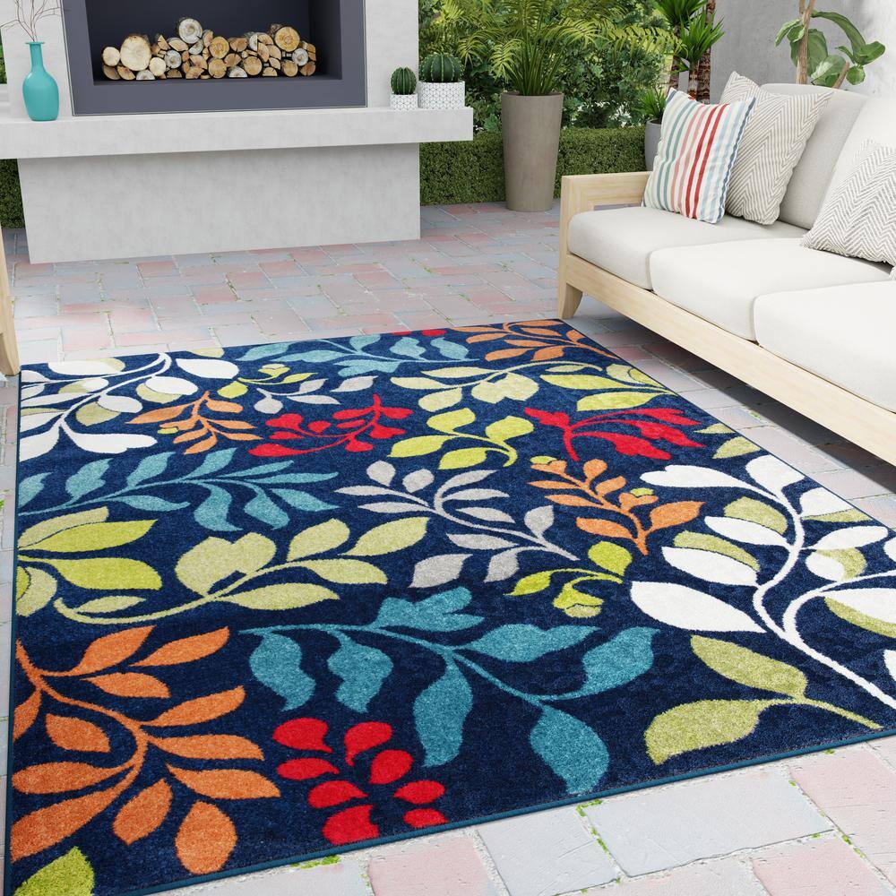 Blue and Green Floral Polypropylene Indoor/Outdoor Area Rug