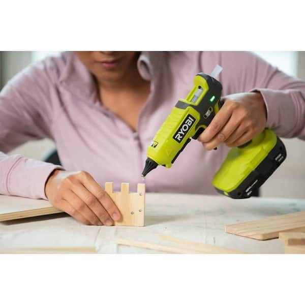 Ryobi One+ 18V Cordless Dual Temperature Glue Gun Kit with 2.0 Ah Battery and 18V Lithium-Ion Charger