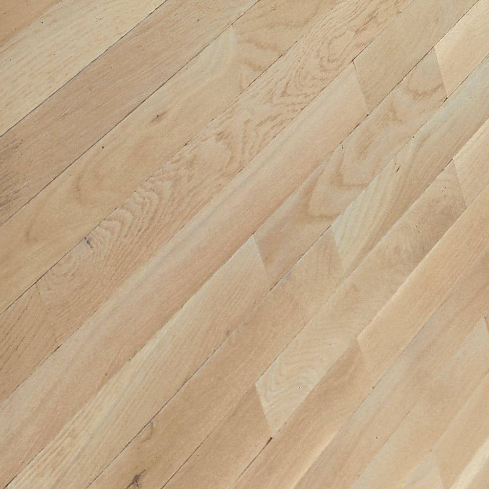 Bruce Bayport Oak Winter White 3 4 In Thick X 2 1 Wide Varying Length Solid Hardwood Flooring 20 Sq Ft Case Cb1323 The Home Depot Bruce Bayport Oak Winter White 3 4 In