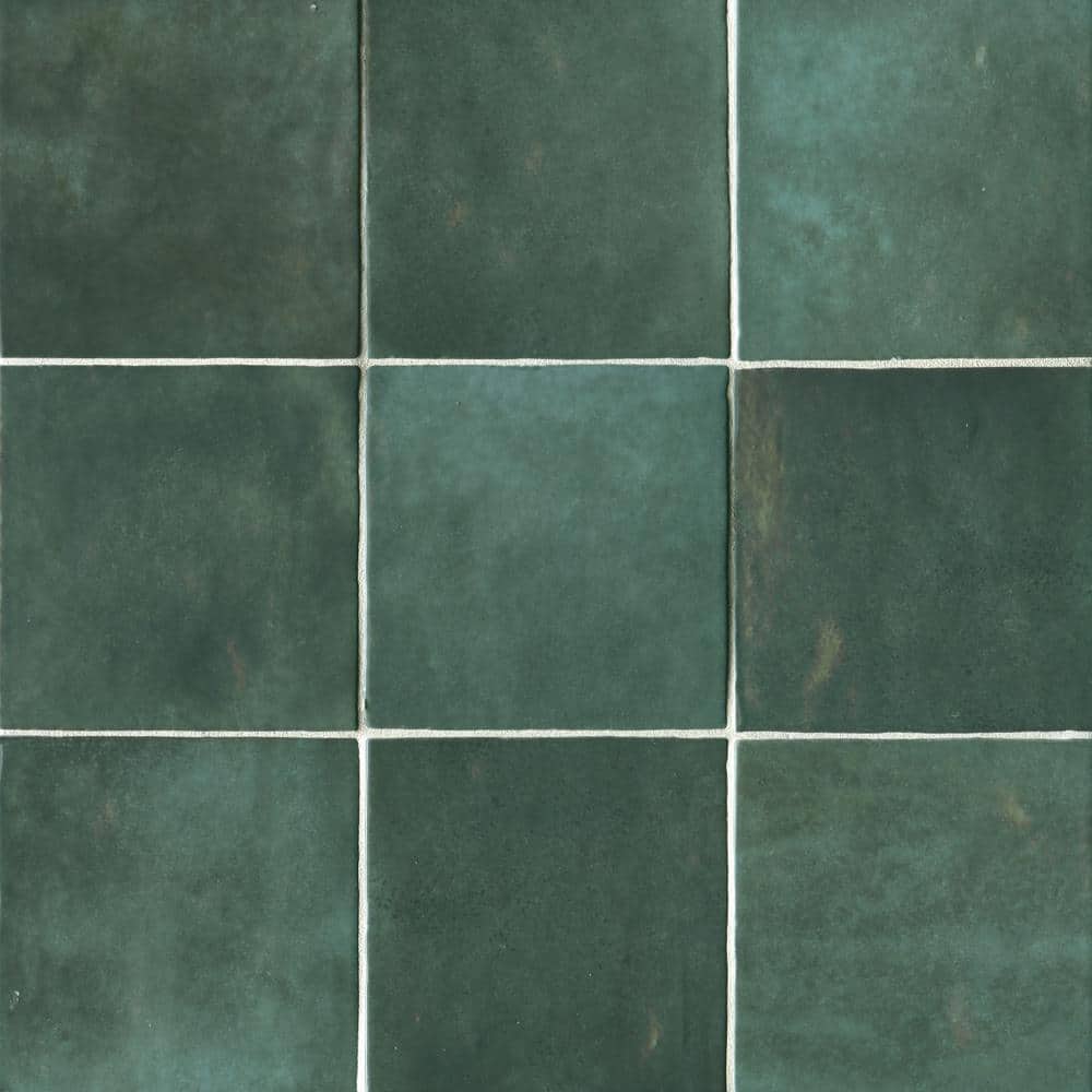 Bedrosians Sample-Cloe Glossy Green 4 in. x 5 in. Ceramic