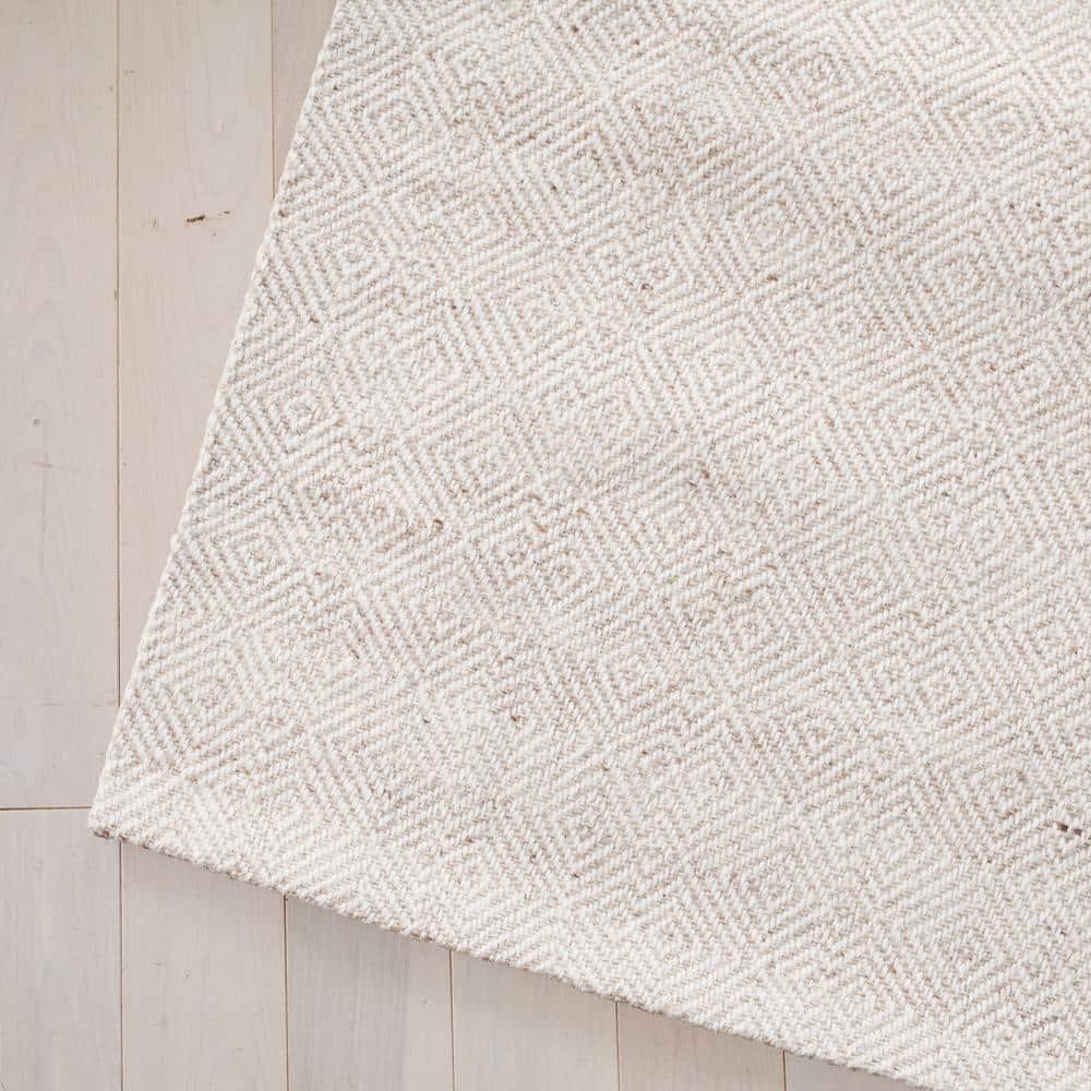 Beige Ivory Tufted Handmade Wool Area Rug 5' x 8'