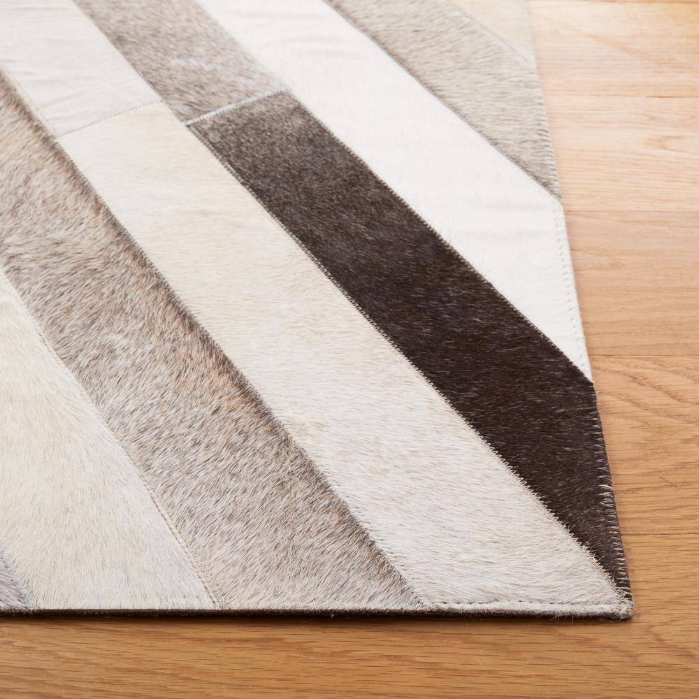 Handmade Gray Geometric Cowhide Square Rug, 5' x 8'