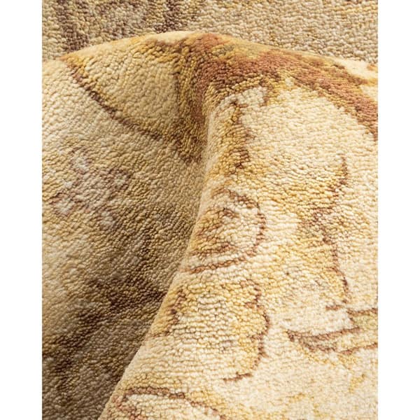 Electric 4 ft. x 6 ft. Ivory Floral Wool Indoor Area Rug