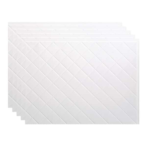 Fasade Quilted 18.25 in. x 24.25 in. Vinyl Backsplash Panel in Matte White (5-Pack)