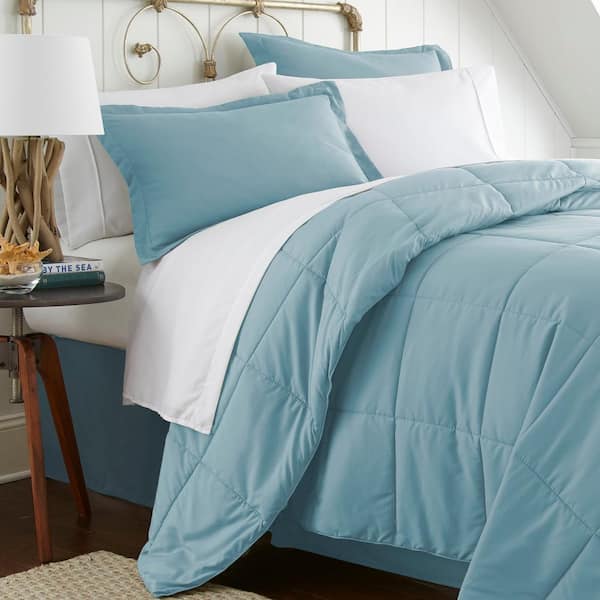 Performance 8-Piece Aqua Queen Comforter Set