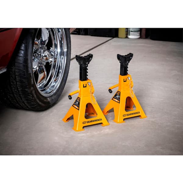GEARWRENCH 3-1/2 Ton Low Profile Quick Lift Floor Jack with 3-Ton