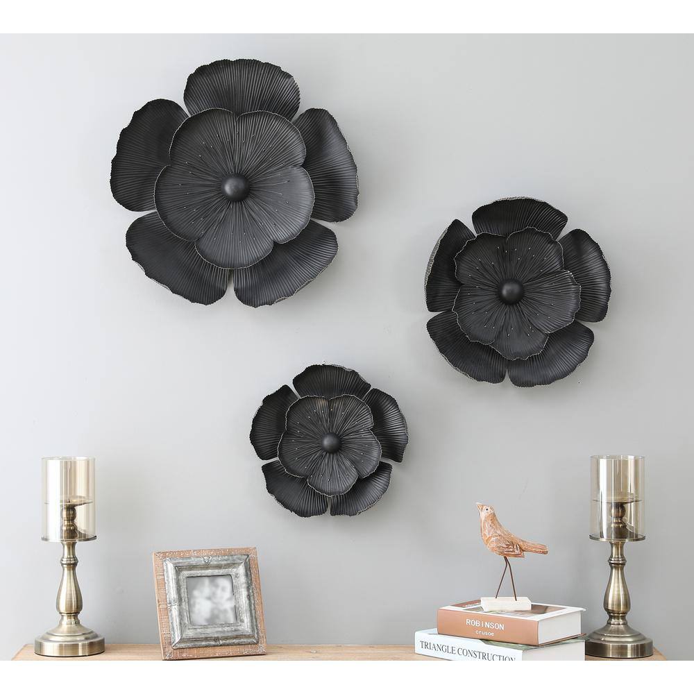 LuxenHome Black and Gold Metal Flower Wall Sculptures Set