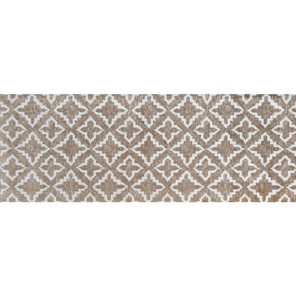 Maltese 2.29 ft x 6.25 ft Tan and White Geometric Area Rug