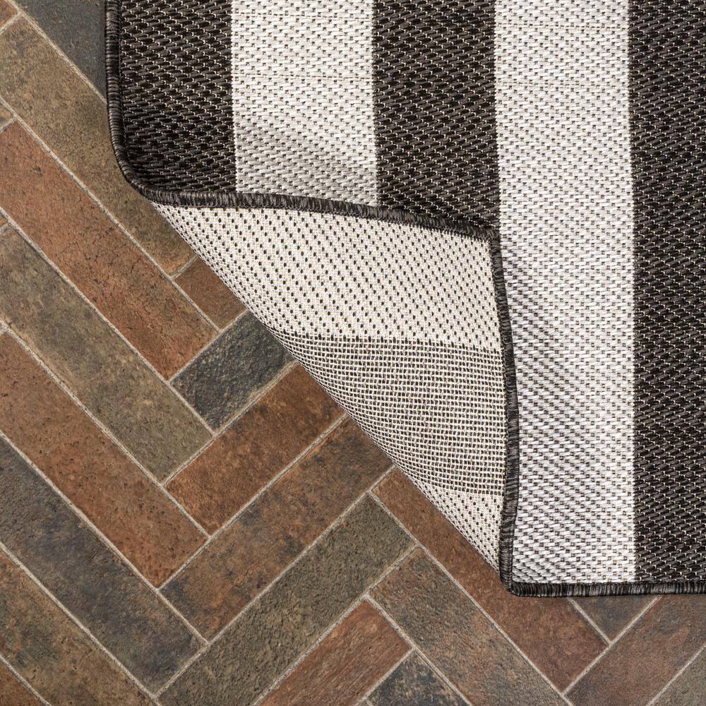 Modern Cottage Black/Cream Wide Stripe Synthetic Area Rug 4' x 6'
