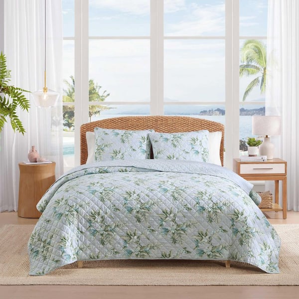Floral Enchantment Textured 3-Piece Light Blue/Aqua Cotton Percale King Quilt Set