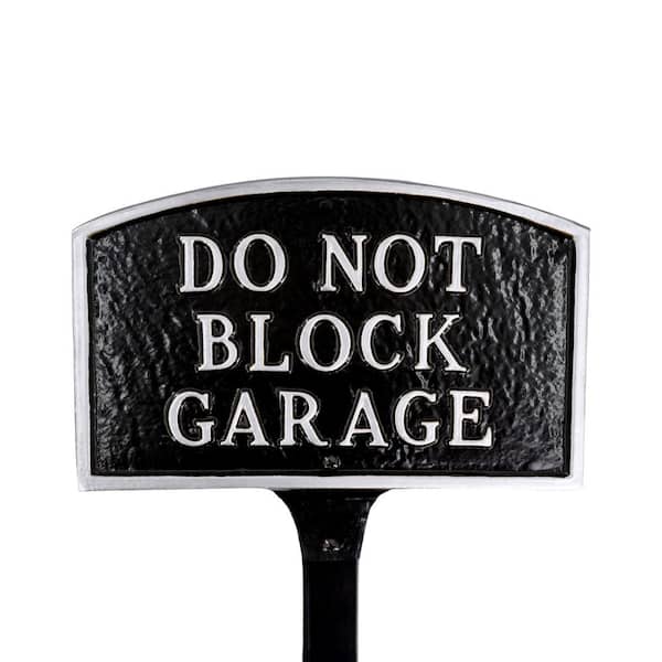 Montague Metal Products 5.5 in. x 9 in. Small Arch Do Not Block Garage Statement Plaque Sign with Lawn Stake - Black/Silver
