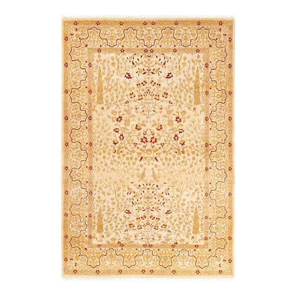 Mogul Traditional Ivory 4 ft. 7 in. x 6 ft. 10 in. Oriental Area Rug