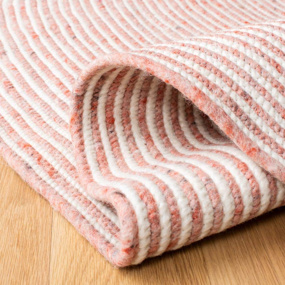 Handwoven Red and Ivory Wool Round Braided Area Rug, 3' x 3'
