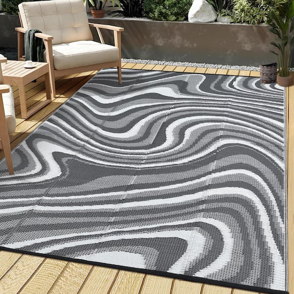 Black/Gray 5 ft. x 8 ft. Reversible Waterproof Modern Abstract Plastic Straw Outdoor Patio Rug