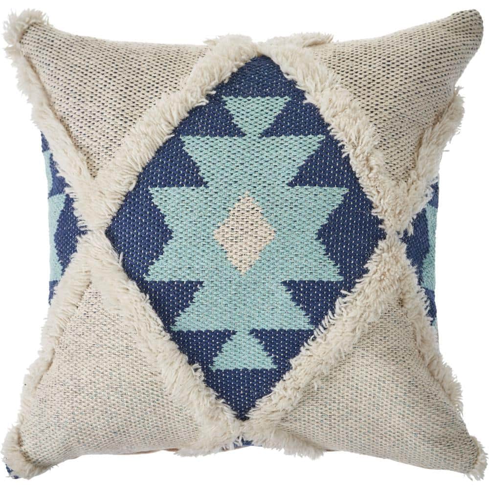 Winter Paradise Off White / Blue 20 in. x 20 in. Tufted Southwest Standard 