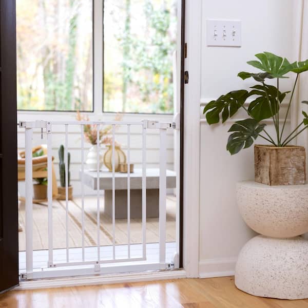 INGENUITY The Doorway 37W Series Pet and Baby Gate with Quad Cam Lock, Pressure or Hardware Mounted, Auto Close Door, 28 in. Tall
