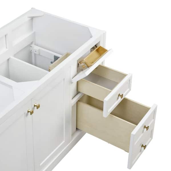 Chicago 60.0 in. W x 23.5 in. D x 33.76 in. H Double Bath Vanity in Glossy White with Lime Delight Silestone Quartz Top