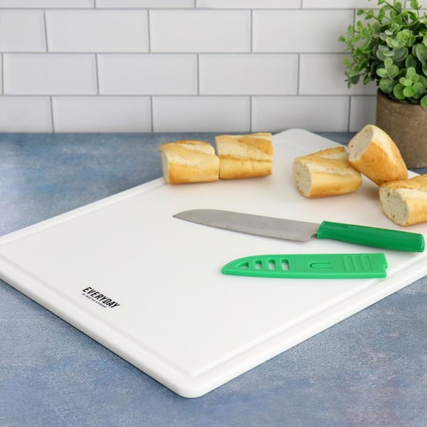 https://images.thdstatic.com/productImages/a21f6195-3e75-4d7f-83dd-10a47cbba4e3/svn/white-cutting-boards-985120388m-31_600.jpg