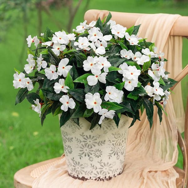 Artificial White Impatiens Bouquet Flowers Garden Statue, 4-Pack