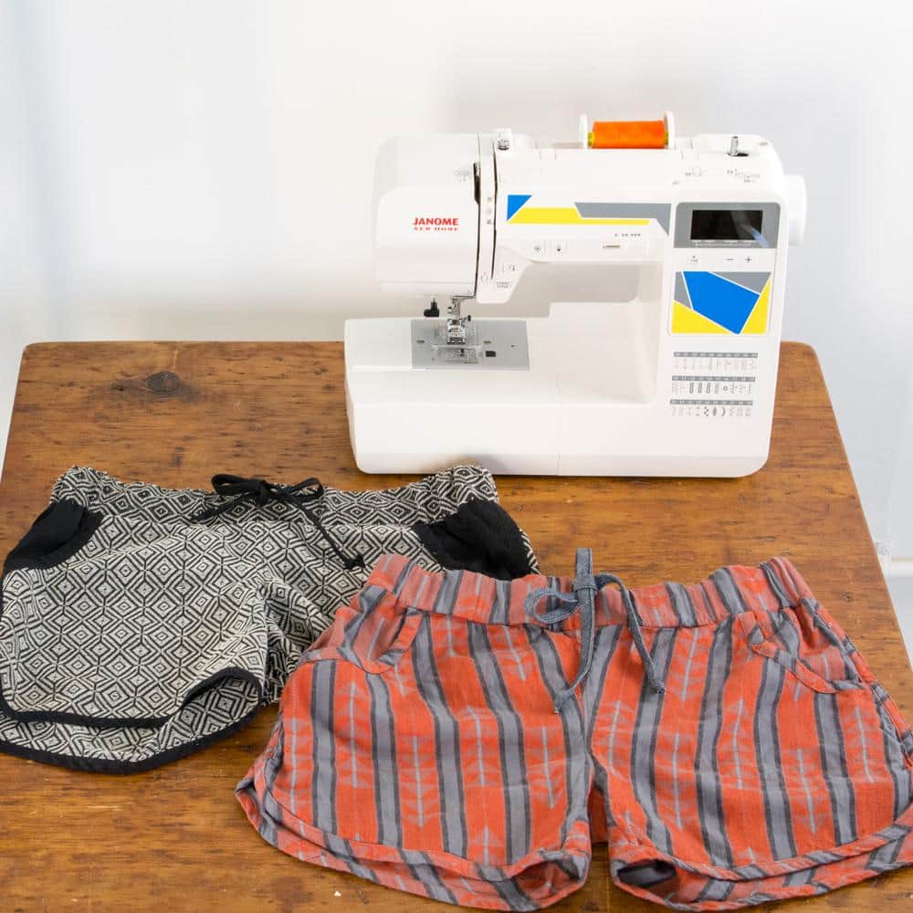 White Computerized Sewing Machine with LCD Screen and 30 Stitches