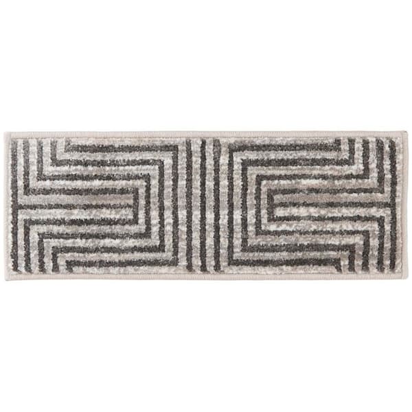 Kurdamir Revin Pumice/Seamist 9 in. x 26 in. Woven Polypropylene Stair Tread Cover (Set of 1)