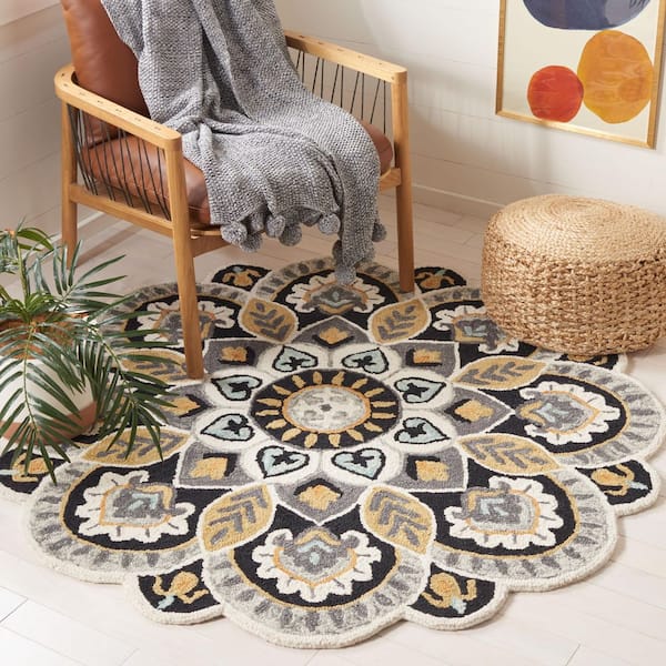 Novelty 9 ft. x 9 ft. Round Ivory/Black Medallion Floral Area Rug