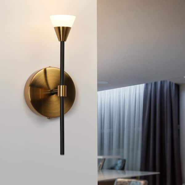 Zevni 4.7 in. Farmhouse 1-Light Brass Integrated LED Wall Sconce Lighting, Modern Black Wall Light Fixture