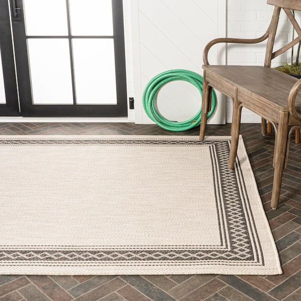 Diamond Brim Outdoor Rug