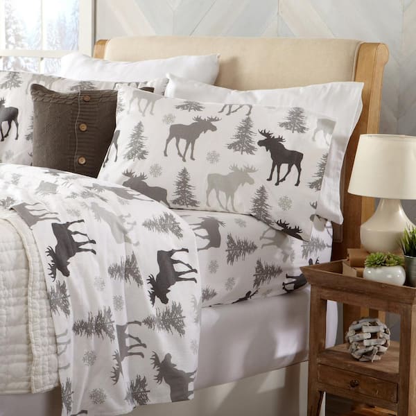 FRESHFOLDS 4-Piece White Holiday Themed 100% Turkish Cotton Queen Premium Flannel Sheet Set