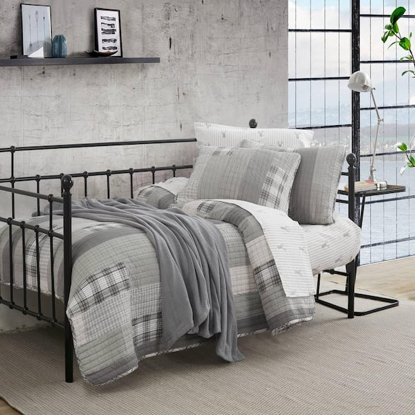 EDDIE BAUER Fairview 3-Piece Gray Plaid Cotton Full/Queen Quilt