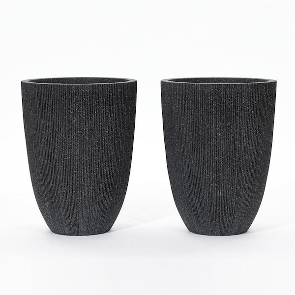 LuxenHome 14.5 in. W x 19.2 in. H Mediterranean Black Tall Tapered Round Plastic Tropical Planters Set (2-Piece)