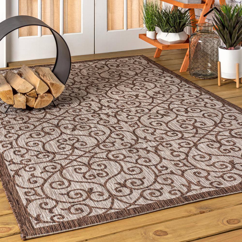 Taupe and Espresso Filigree Flat Woven Indoor/Outdoor Rug 4' x 6'
