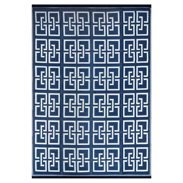 https://images.thdstatic.com/productImages/a27c06cb-6961-46b4-8ad4-2a5fb0d3c986/svn/navy-white-beverly-rug-outdoor-rugs-hd-odr41366-5x8-64_600.jpg