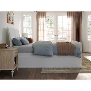 Portland Full Platform Bed with Matching Foot Board with Twin Size Urban Trundle Bed in White
