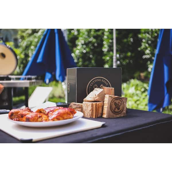 Oak Premium BBQ Smoking Wood Chunks for Smoking, Grilling, Barbecuing and Cooking Quality Food (Standard Box)