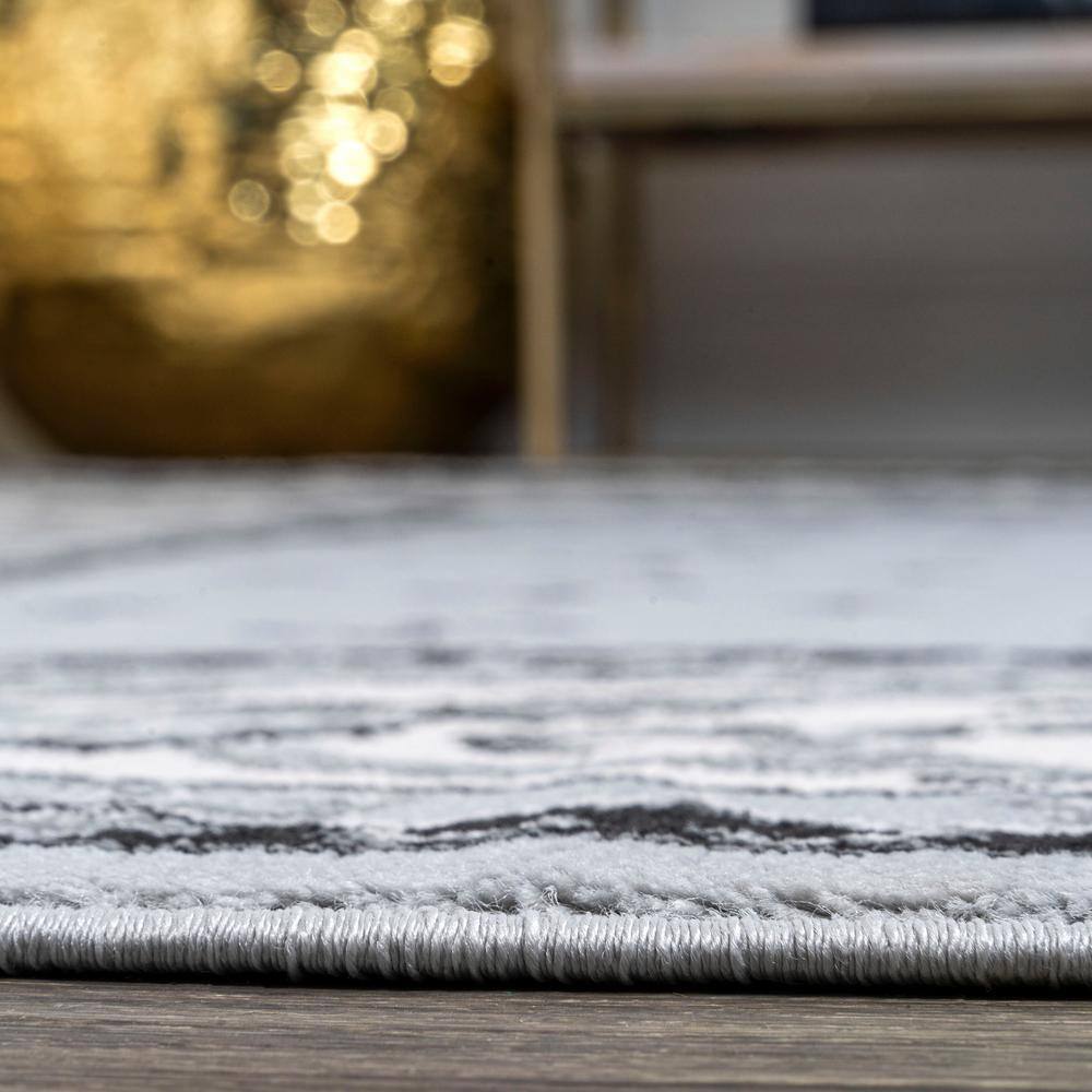Light Gray and Cream Synthetic Reversible 4' x 6' Area Rug