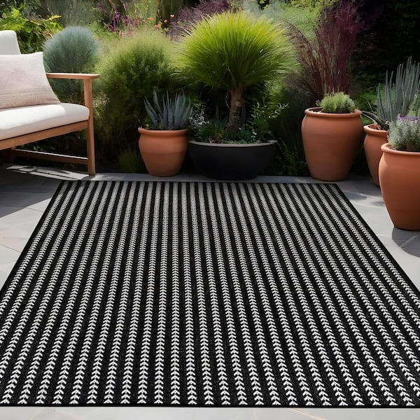 Arrow Black 9 ft. x 12 ft. Chevron Striped Washable Indoor Outdoor Area Rug