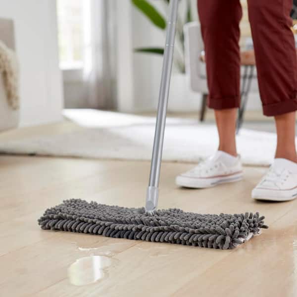 Mops for Floor Cleaning Wet Spray Mop with 14 oz Refillable Bottle and 2  Washable Microfiber Pads Home or Commercial Use Dry Wet Flat Mop for  Hardwood